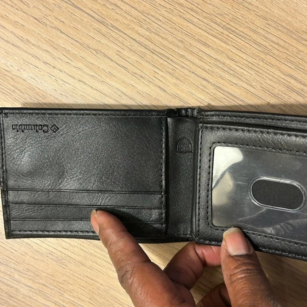 Columbia Black Leather Wallet